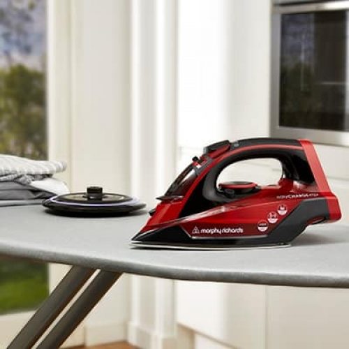 מגהץ אדים אלחוטי easy CHARGE 360 דגם 303250 מבית Morphy Richards
