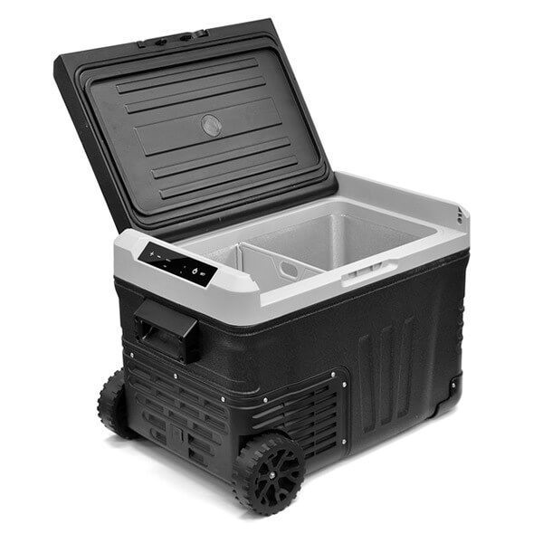 צידנית/ מקרר לרכב 50 ליטר מבוסס מדחס דגם AHY-CAR-RF50 מבית Luxor