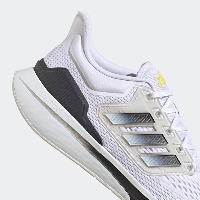 נעלי ריצה לבוגרים בצבע לבן דגם EQ21 RUN מבית ADIDAS