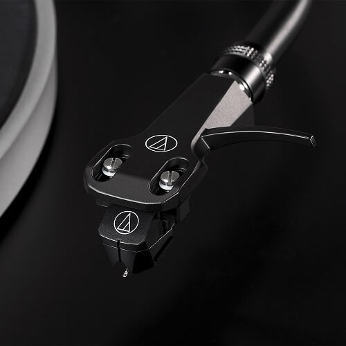 פטיפון מקצועי מעוצב עם חיבור USB דגם AT-LP5X מבית Audio Technica