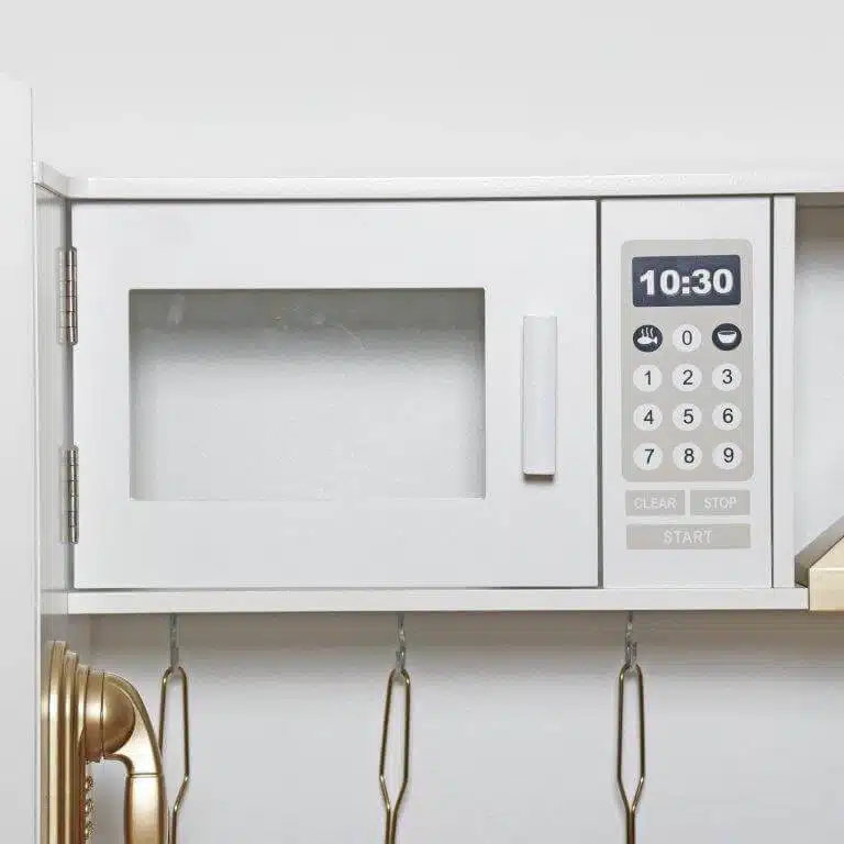 מטבח עץ לילדים אלקטרוני צבע לבן דגם 527-1078 מבית anonima מטבח עץ לילדים אלקטרוני צבע לבן דגם 527-1078 מבית anonima