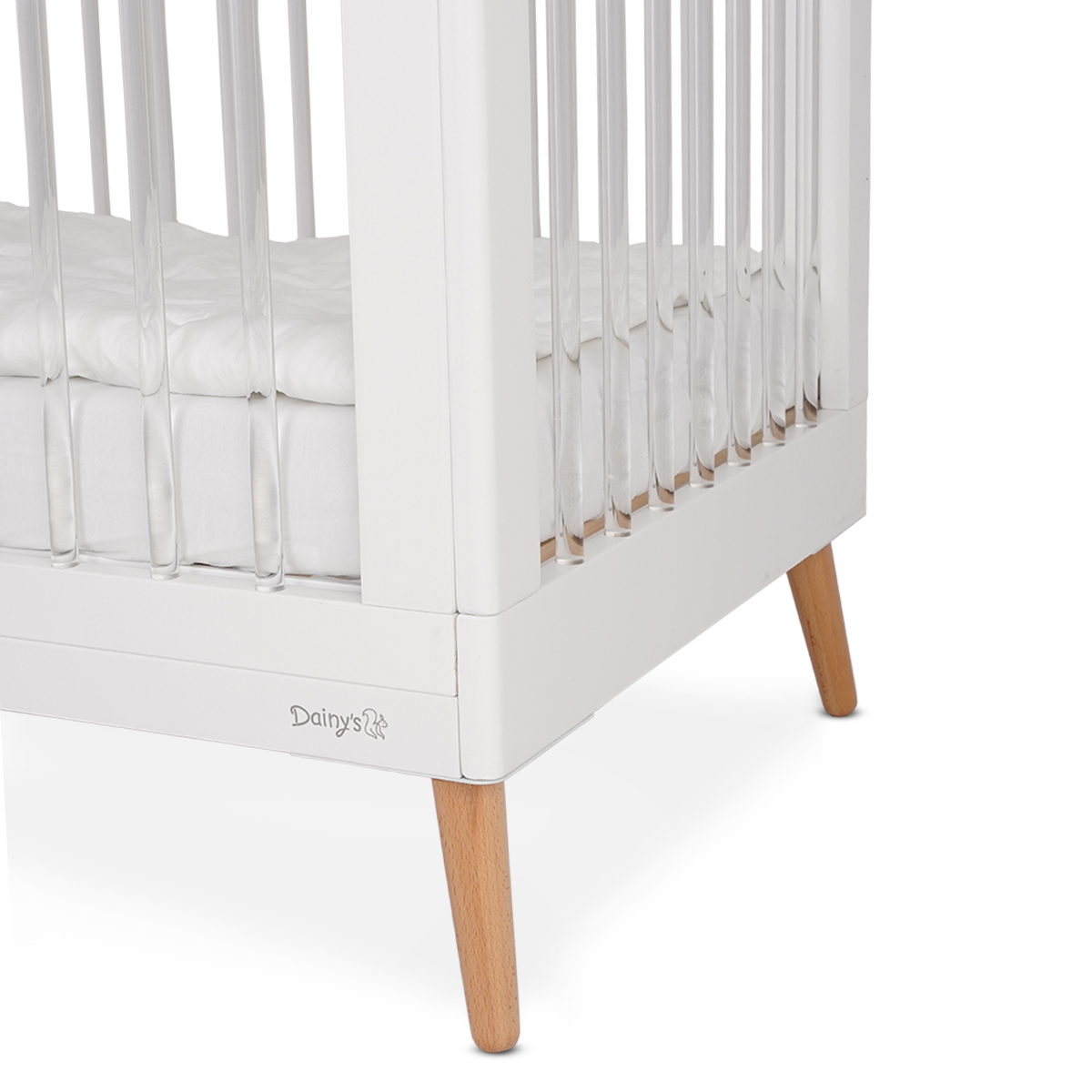 מיטת תינוק הילס - Hills™ White/Acrylic מבית Dainy's