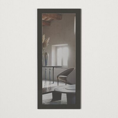 מראת קיר מעוצבת בתוך מסגרת דגם אלניס DE0101 מבית HOMAX
