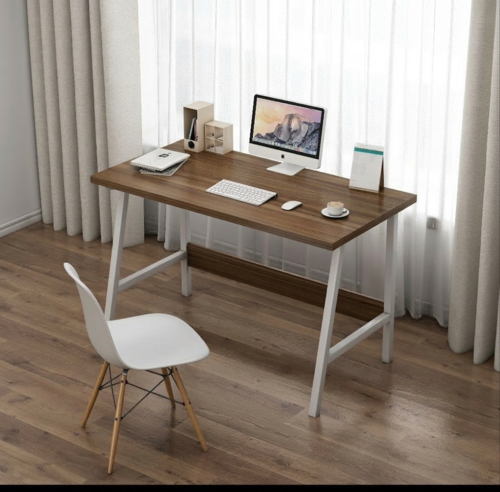 שולחן מחשב דקורטיבי במידות שונות ו-3 גוונים לבחירה דגם רוני מבית Ramos