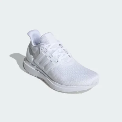 נעלי ספורט לנשים דגם UBOUNCE DNA מבית Adidas