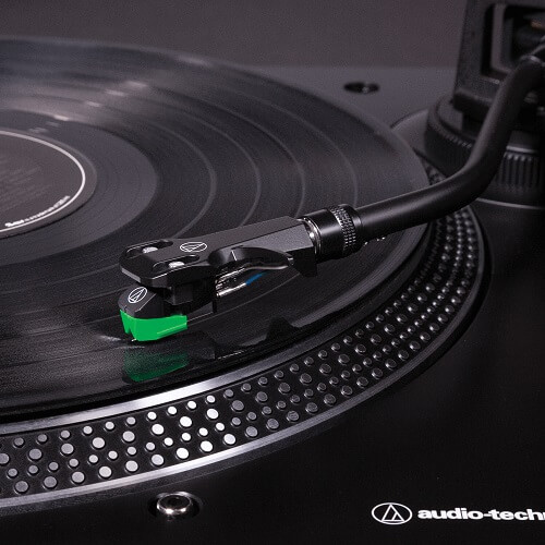 פטיפון עם הנעה ישירה USB דגם AT-LP120XUSB מבית Audio Technica