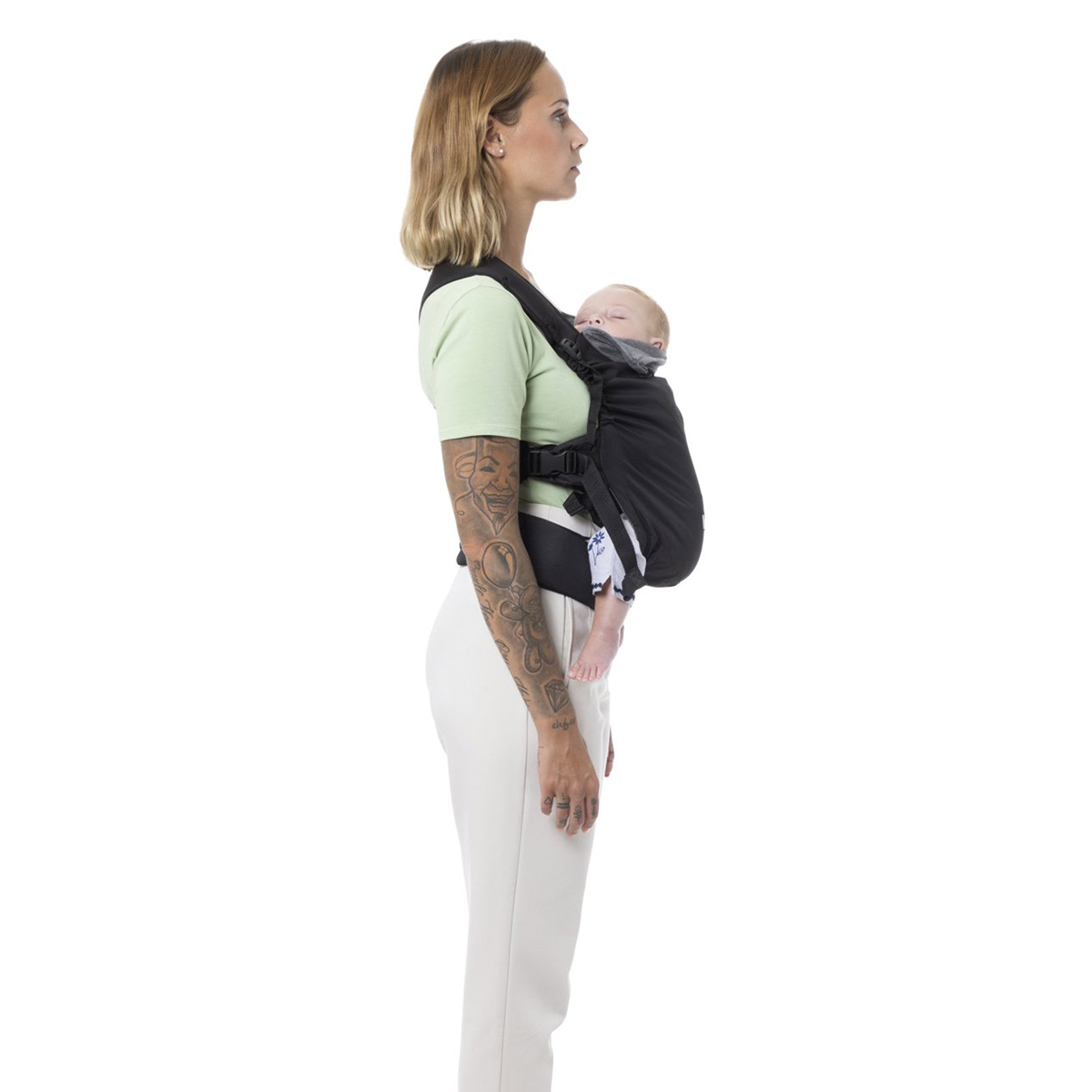 מנשא סקין פיט - Skin Fit מבית Chicco