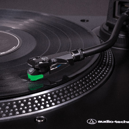 פטיפון עם USB ו-בלוטות' דגם AT-LP120XBTUSB מבית Audio Technica
