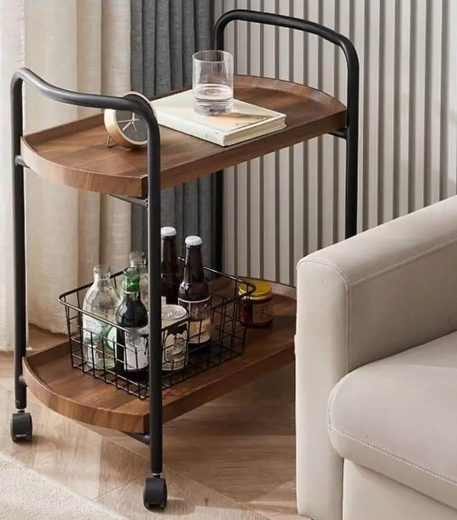 שולחן צד מעוצב על גלגלים דגם Elephant מבית Shuk Rehut