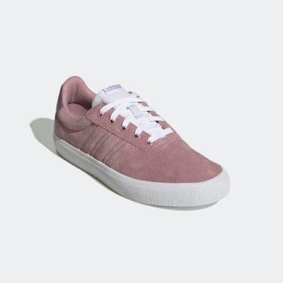 נעלי אופנה לנשים דגם VULC RAID3R מבית ADIDAS