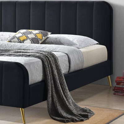 מיטה זוגית מרופדת דגם טייגר מבית HOME DECOR