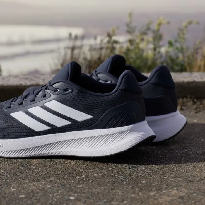 נעלי ספורט לגברים דגם Runfalcon 5 Run מבית Adidas