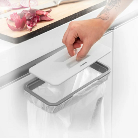 מתקן שקיות אשפה עם מכסה דגם V0103778 מבית InnovaGoods