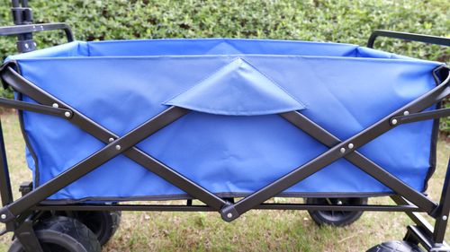 עגלת קמפינג כולל שולחן מתכת מתקפל דגם TrailMate מבית פלאיה