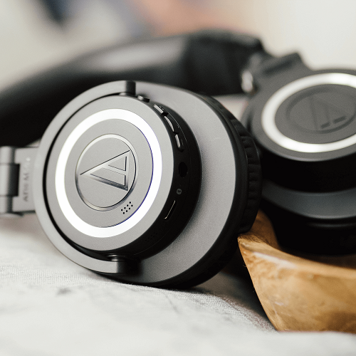 אוזניות אלחוטיות BLUETOOTH דגם ATH-M50xBT2 מבית Audio Technica