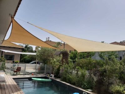 רשת צל משולש כולל טבעות- דגם פלאיה