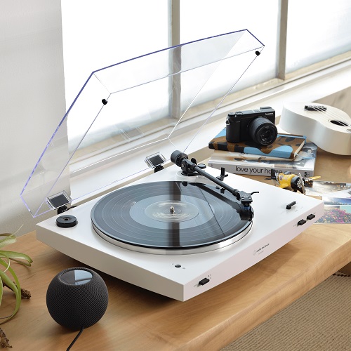 פטיפון אוטומטי עם Bluetooth דגם AT-LP3XBT מבית Audio Technica
