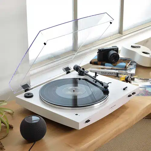 פטיפון אוטומטי עם Bluetooth דגם AT-LP3XBT מבית Audio Technica