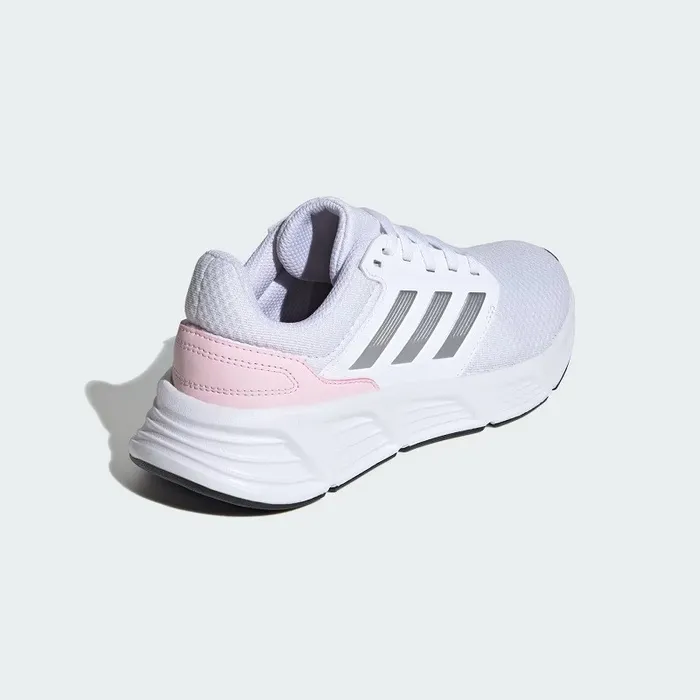 נעלי ספורט לנשים דגם GALAXY 6 מבית Adidas