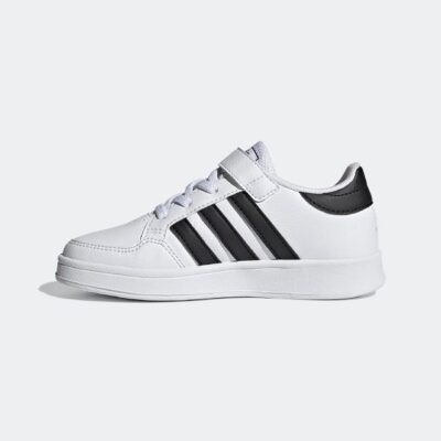 נעלי אופנה לילדים בצבע לבן/שחור דגם BREAKNET SHOES מבית ADIDAS