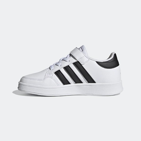 נעלי אופנה לילדים בצבע לבן/שחור דגם BREAKNET SHOES מבית ADIDAS