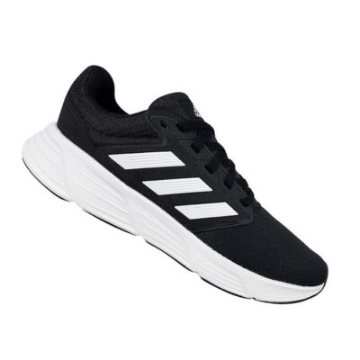 נעלי ריצה לגברים בצבע שחור/לבן דגם GALAXY 6 מבית ADIDAS