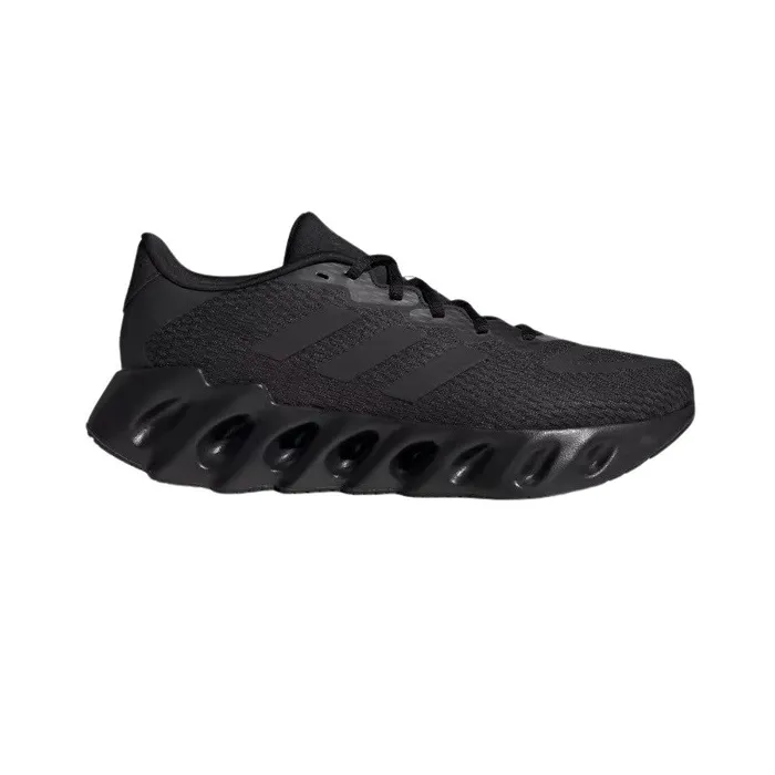 נעלי ספורט לגברים דגם Switch Fwd M מבית Adidas