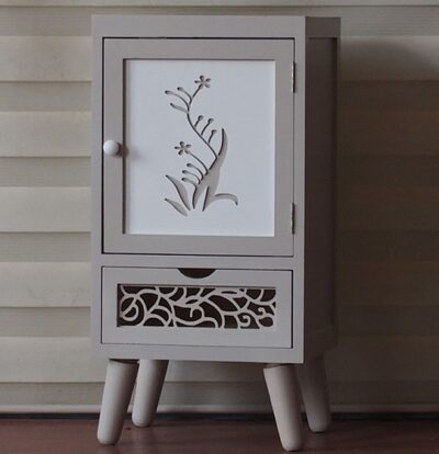 שידה בעלת תא אחסון ומגירה דגם יונית מבית Tudo Design