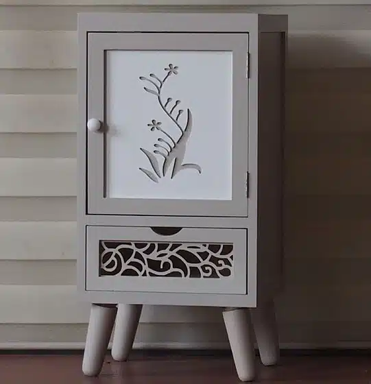שידה בעלת תא אחסון ומגירה דגם יונית מבית Tudo Design שידה בעלת תא אחסון ומגירה דגם יונית מבית Tudo Design