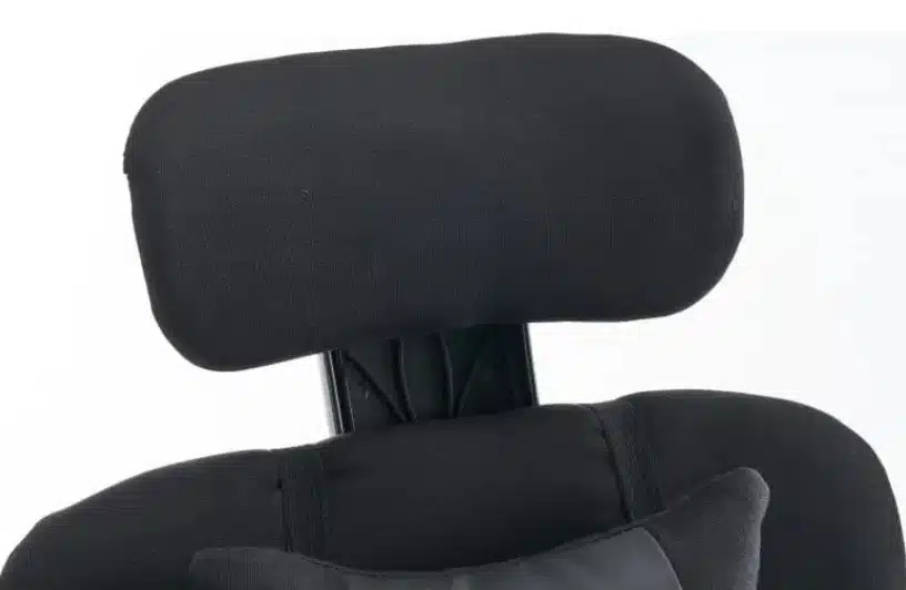 כיסא מנהלים אורתופדי כולל הדום רגליים דגם Programmer מבית Shuk Rehut