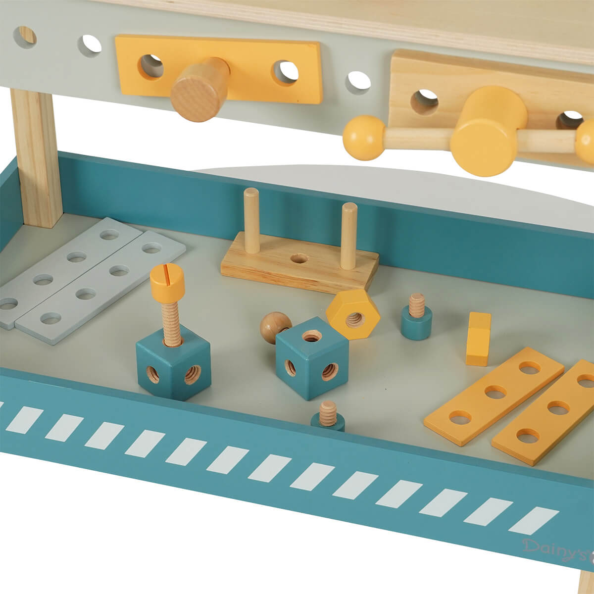 שולחן עבודה מעץ לילדים – Wooden Workbench מבית Dainy's