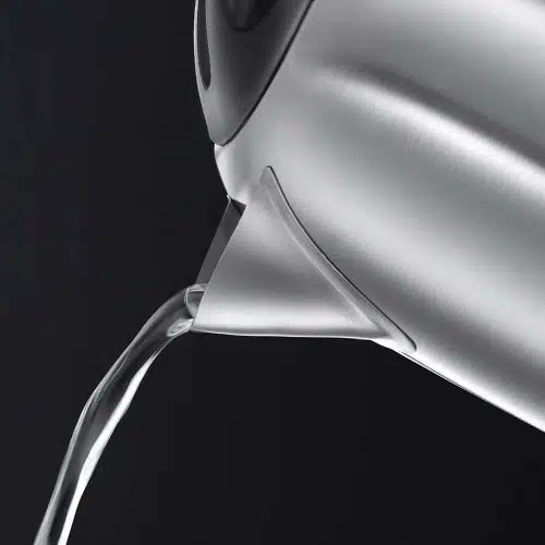 קומקום נירוסטה 1.7 ליטר ADVENTURE דגם 23912-70 מבית Russell Hobbs