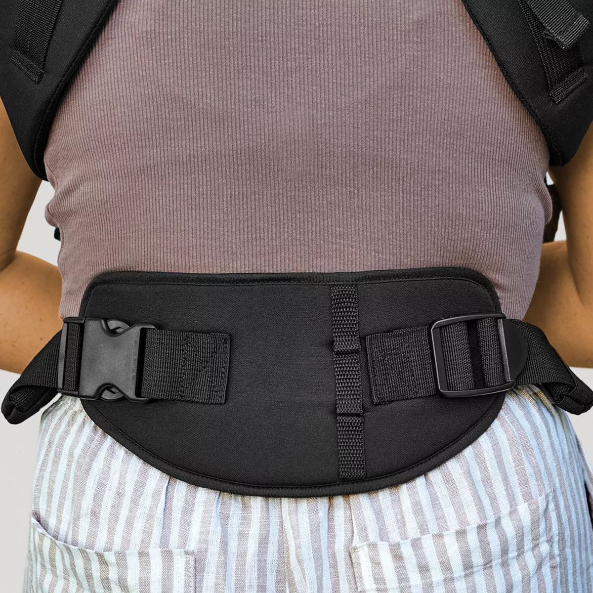 מנשא חזה סנאג סופורט - Snug Support Baby Carrier מבית Chicco
