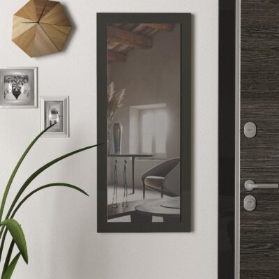 מראת קיר מעוצבת בתוך מסגרת דגם אלניס DE0101 מבית HOMAX