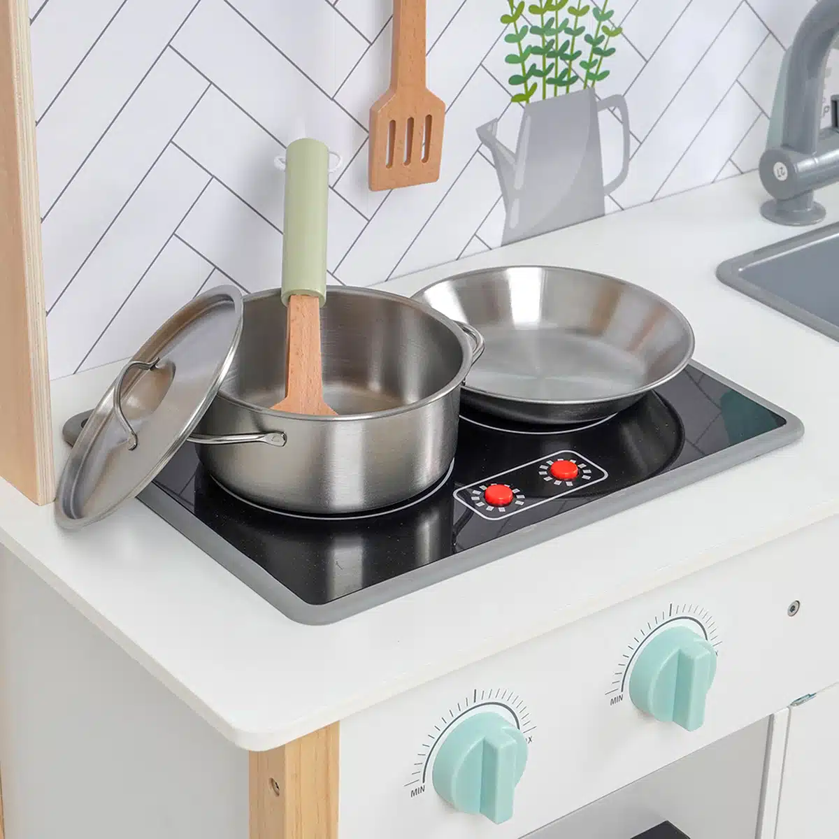 מטבח וינטג' מעץ לילדים - Wooden Vintage Kitchen מבית Dainy's מטבח וינטג' מעץ לילדים - Wooden Vintage Kitchen מבית Dainy's