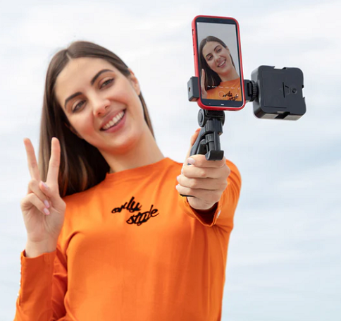 ערכת הקלטה לפלאפון עם תאורה, מיקרופון ושלט דגם V0103587 מבית InnovaGoods
