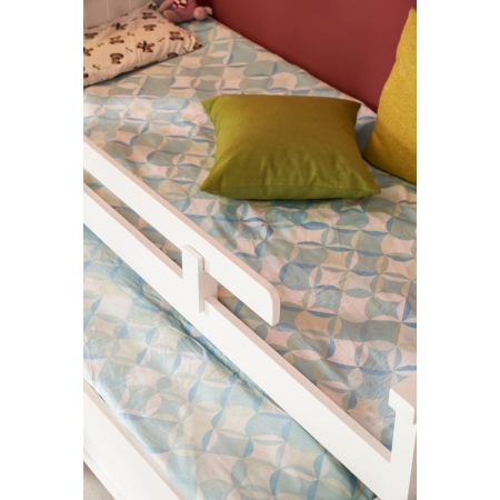 מיטת ילדים מעץ מלא עם מיטת חבר נשלפת ומגירות אחסון כולל מזרנים דגם SUNNY מבית BRADEX