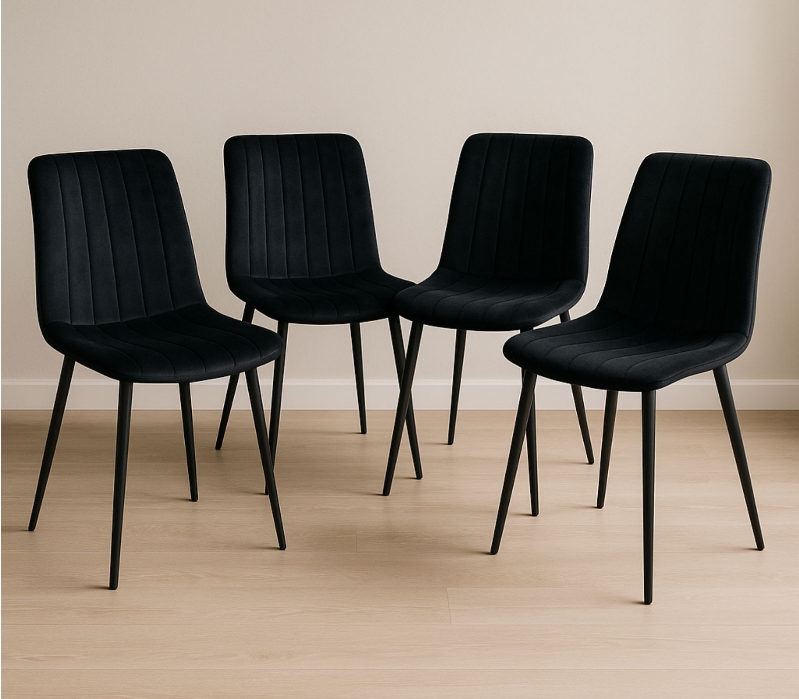 רביעיית כיסאות מרופדים דגם ריביירה Riviera מבית TUDO DESIGN