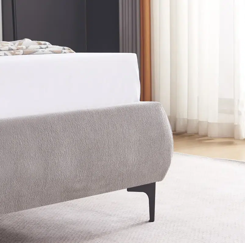 מיטת יחיד מעוצבת מרופדת דגם קורין מבית HOME DECOR מיטת יחיד מעוצבת מרופדת דגם קורין מבית HOME DECOR