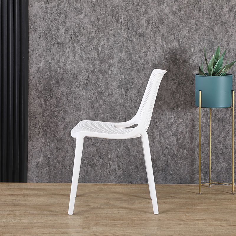 כיסא נערם לפינת אוכל דגם פיליפ מבית Panda Style