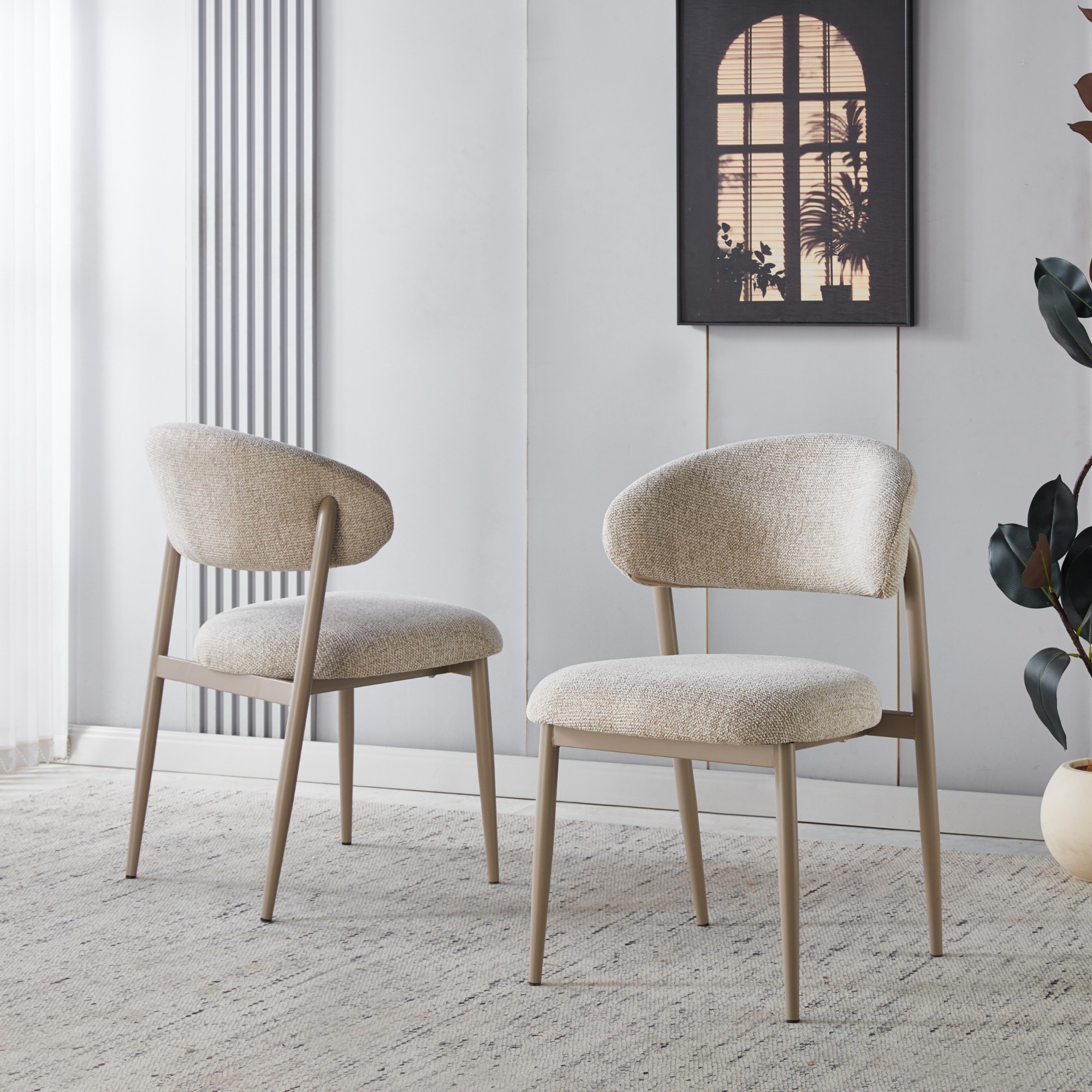 זוג כיסאות מרופדים לפינת אוכל עם רגלי ברזל מוקה דגם לירז מבית HOME DECOR