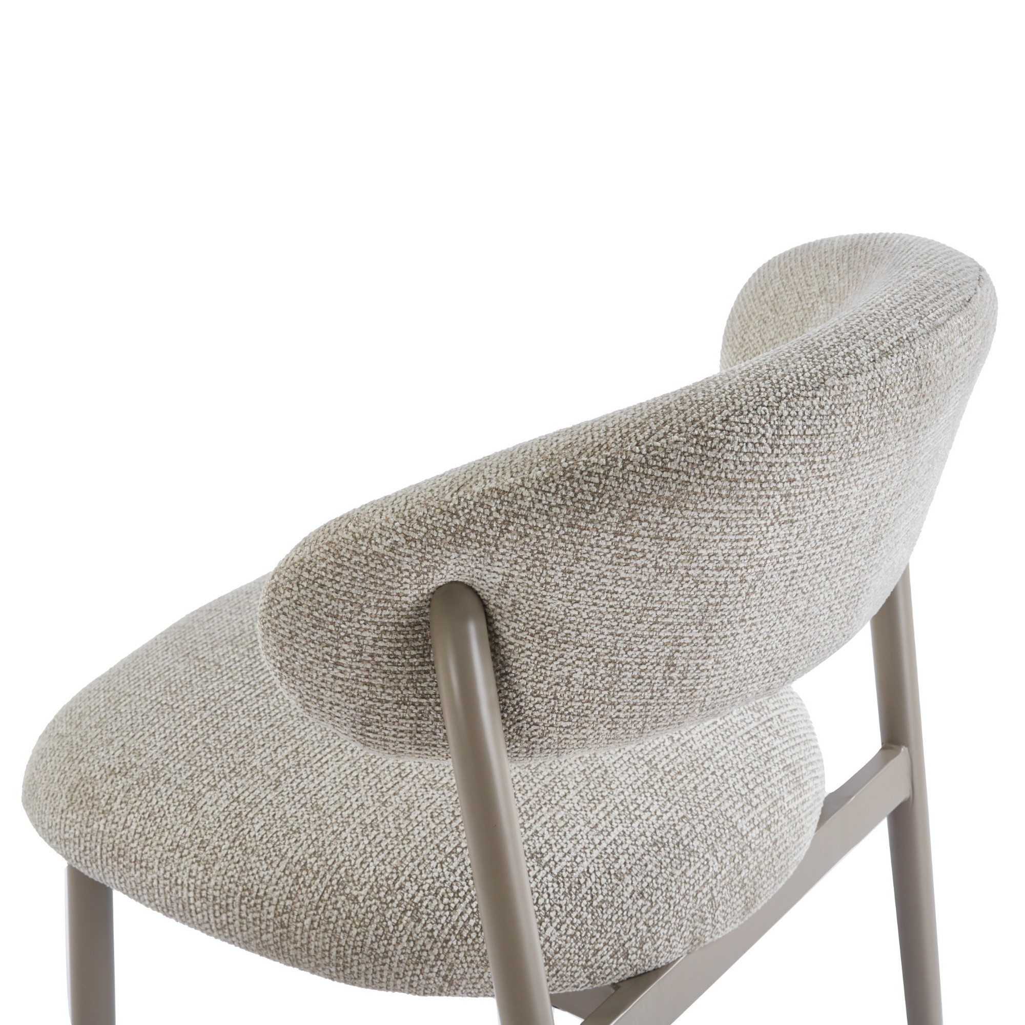 זוג כיסאות מרופדים לפינת אוכל עם רגלי ברזל מוקה דגם לירז מבית HOME DECOR