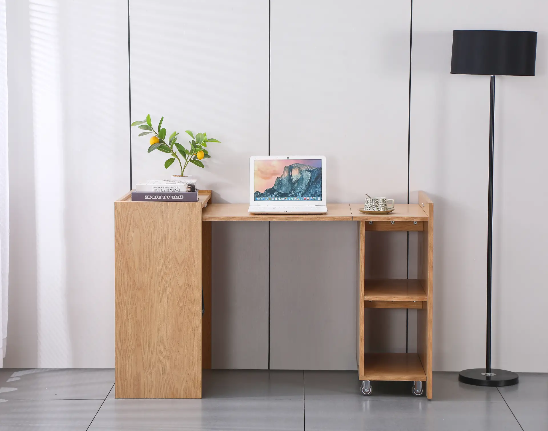 קונסולה נפתחת רב שימושית עם מנגנון מתכת דגם קומפקט מבית Panda Style