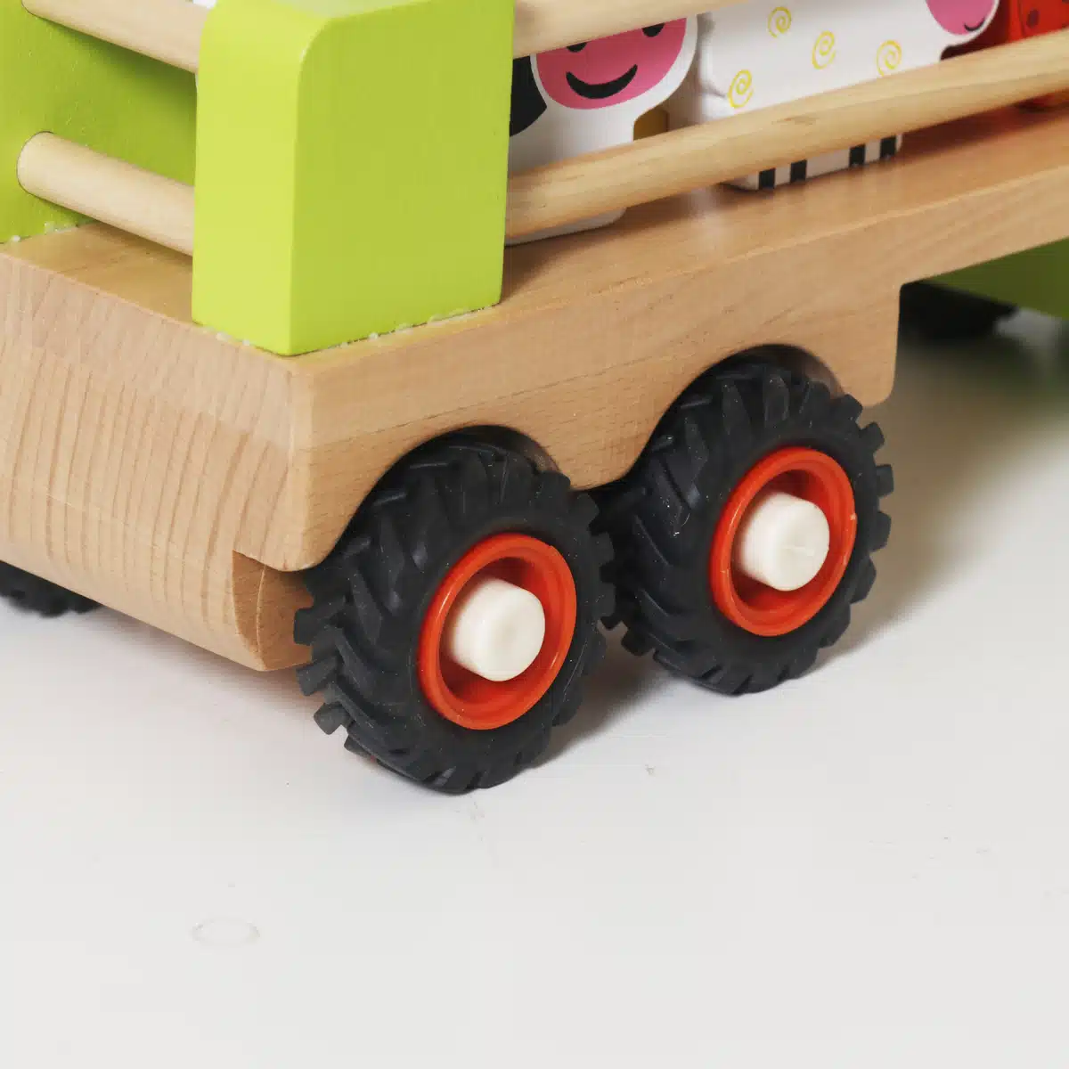 משאית חקלאית מעץ למשחק דגם W04A688 מבית BUBU