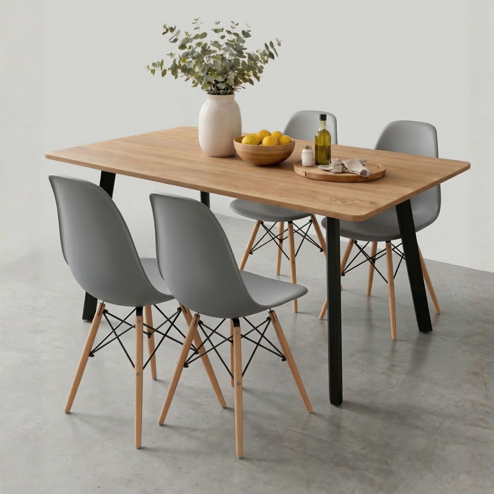 רביעיית כיסאות אוכל נורדיק אפור מבית HOME DECOR