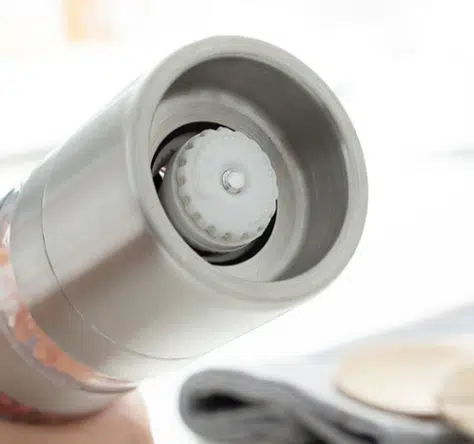 מטחנת תבלינים 4 ב-1 דגם V0103173 מבית InnovaGoods
