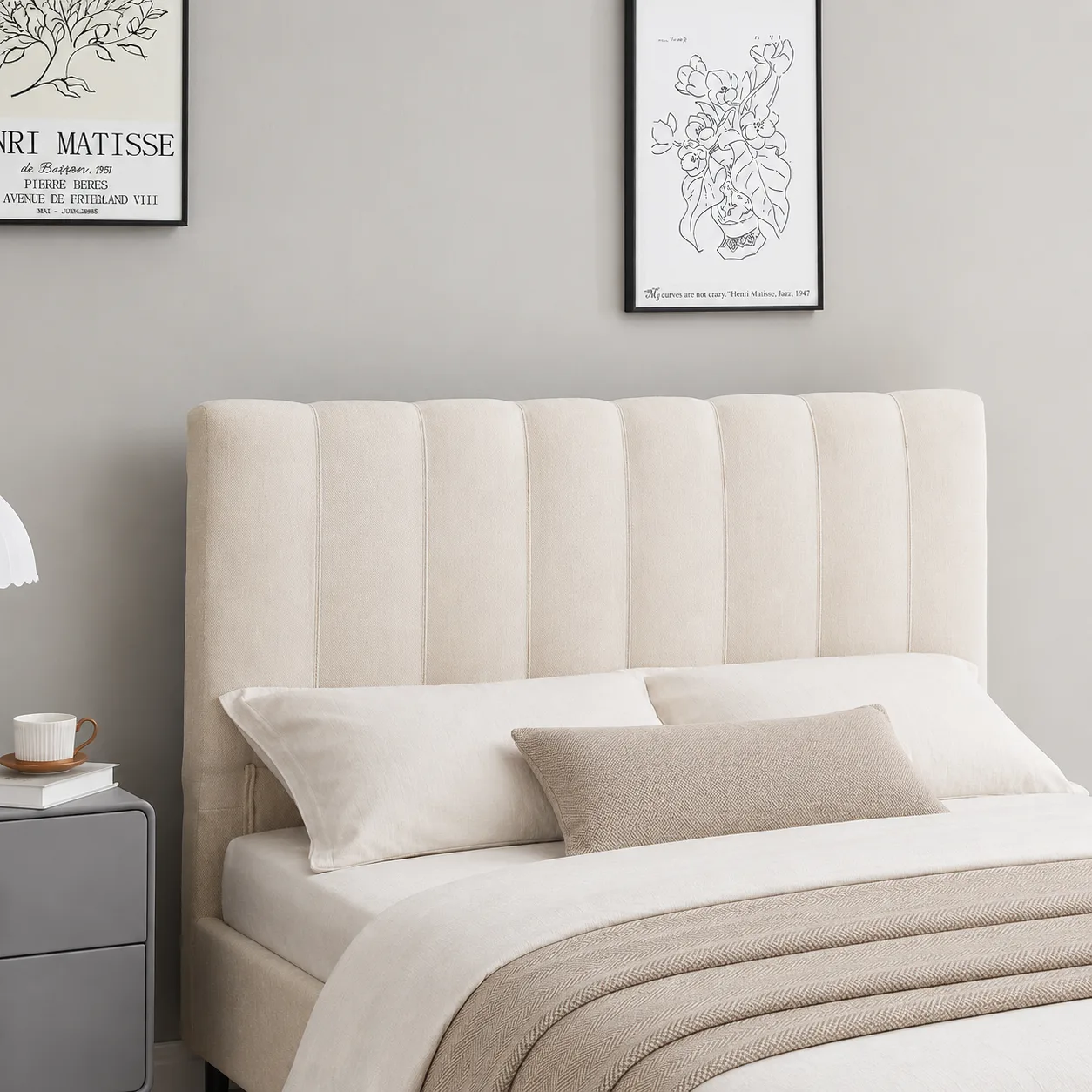 מיטה זוגית מרופדת דגם נעמה מבית HOME DECOR
