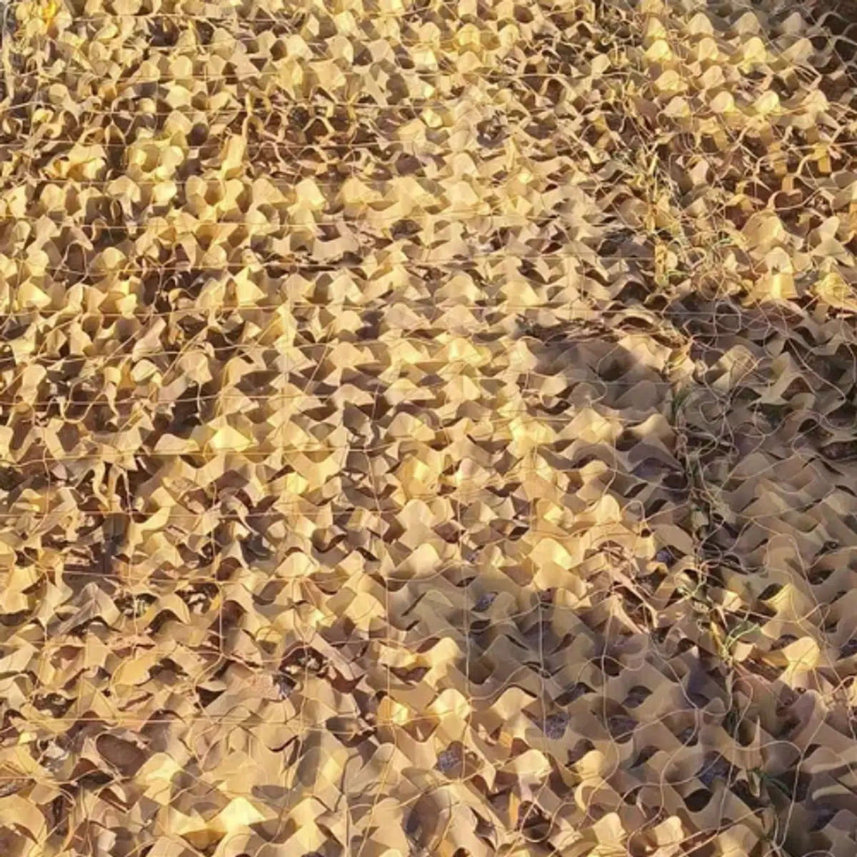 רשת הסוואה דקורטיבית מבית PLAYA