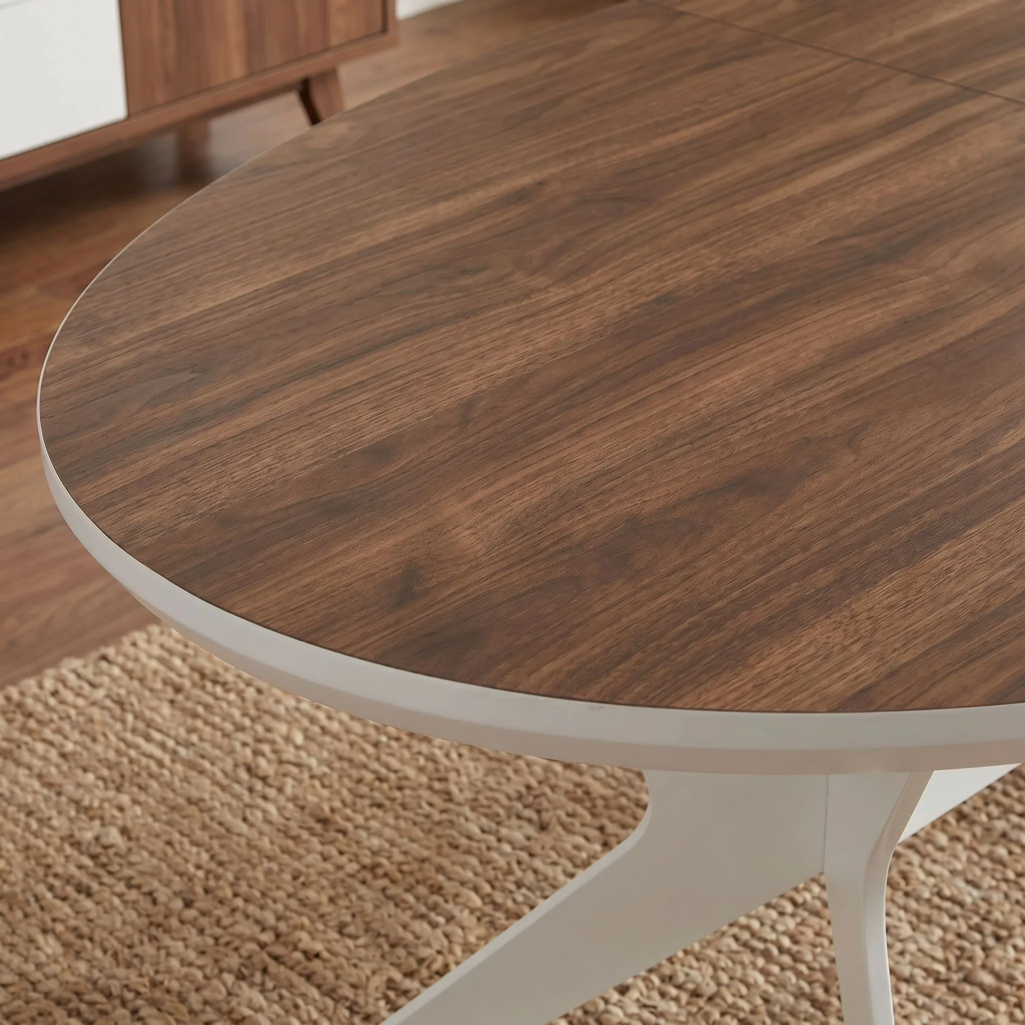שולחן אוכל אובלי נפתח 1.8–3.0 מטר דגם חרמון מבית HOME DECOR